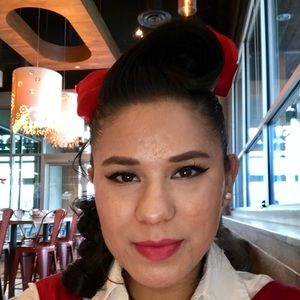 Meet your Posher, Cindy